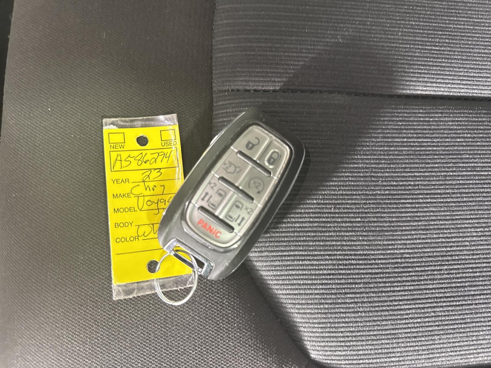 2023 Chrysler Voyager LX