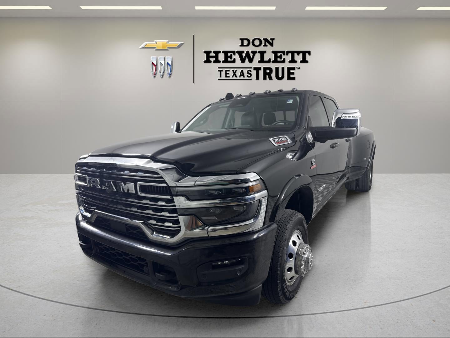 2025 RAM 3500 Limited Longhorn Crew Cab 4x4 8' Box