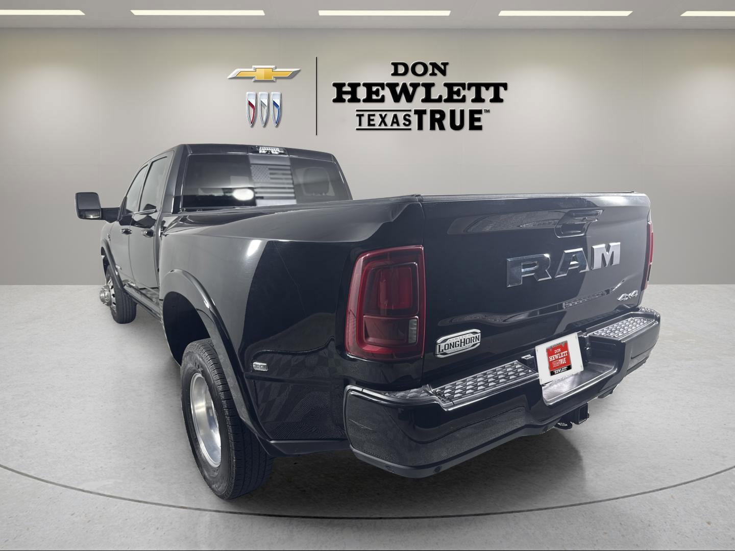2025 RAM 3500 Limited Longhorn Crew Cab 4x4 8' Box