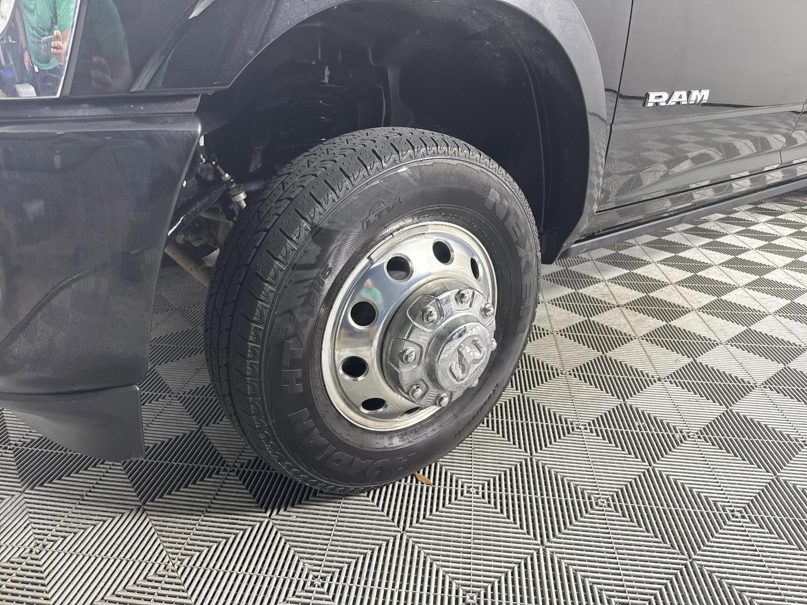 2025 RAM 3500 Limited Longhorn Crew Cab 4x4 8' Box