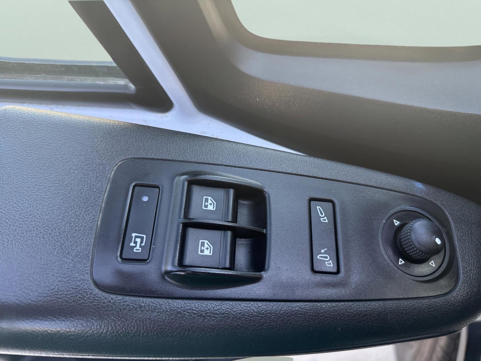 2025 RAM ProMaster Cargo Van SLT