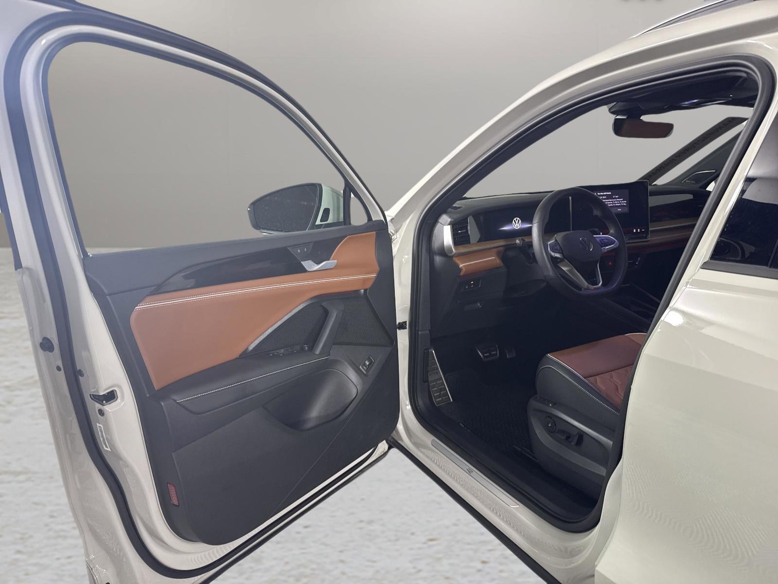 2025 Volkswagen Tiguan SEL R-Line