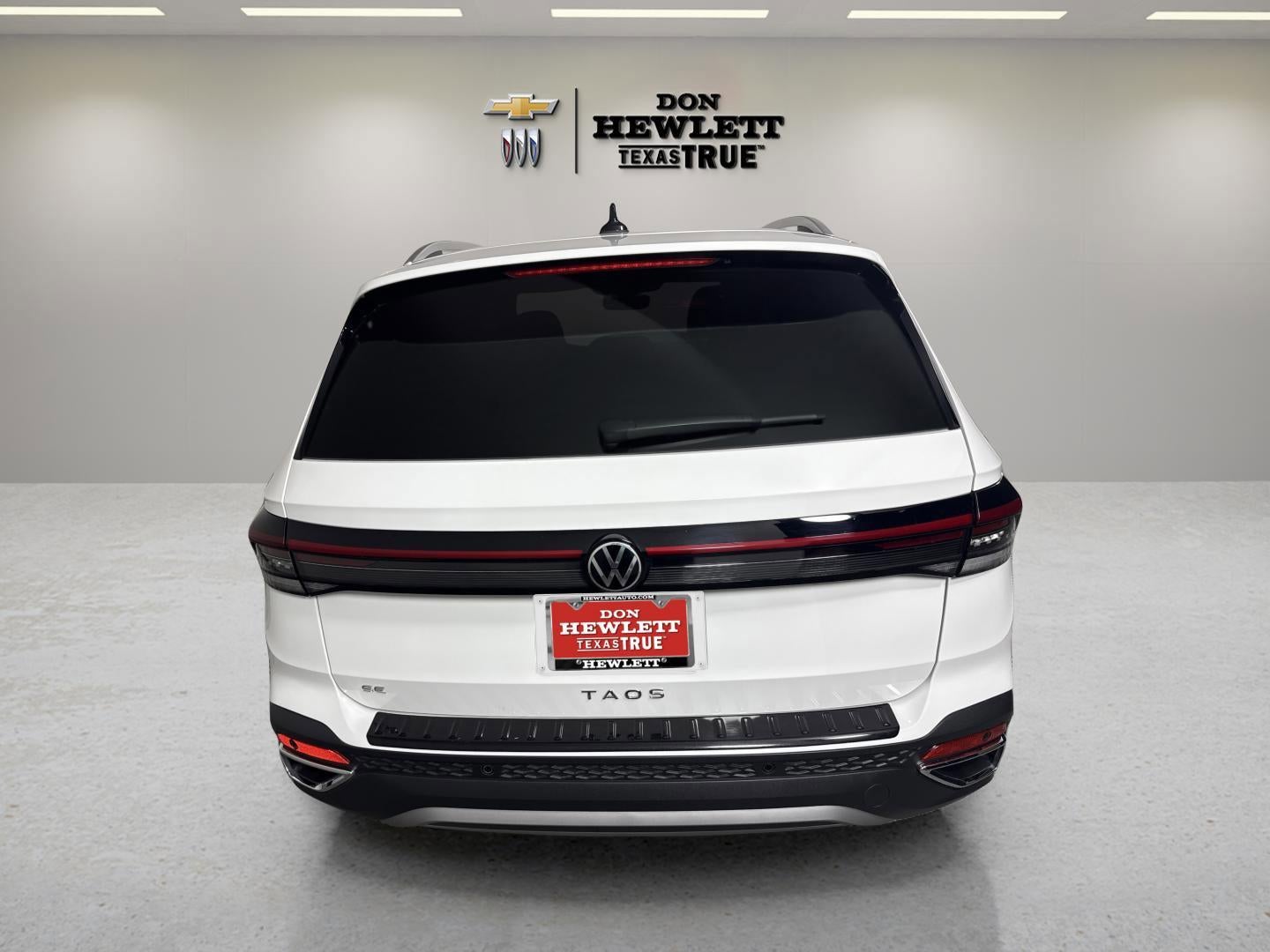 2025 Volkswagen Taos SE