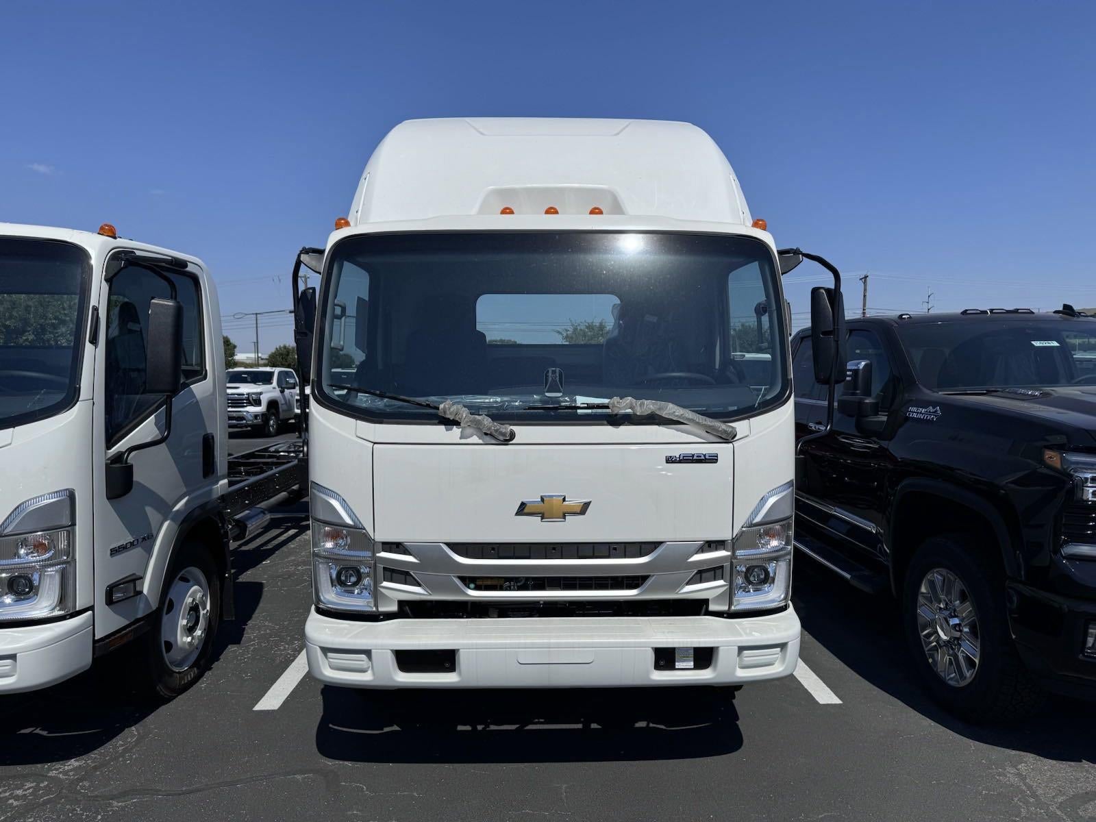 2025 Chevrolet Low Cab Forward 5500 XG 1WT
