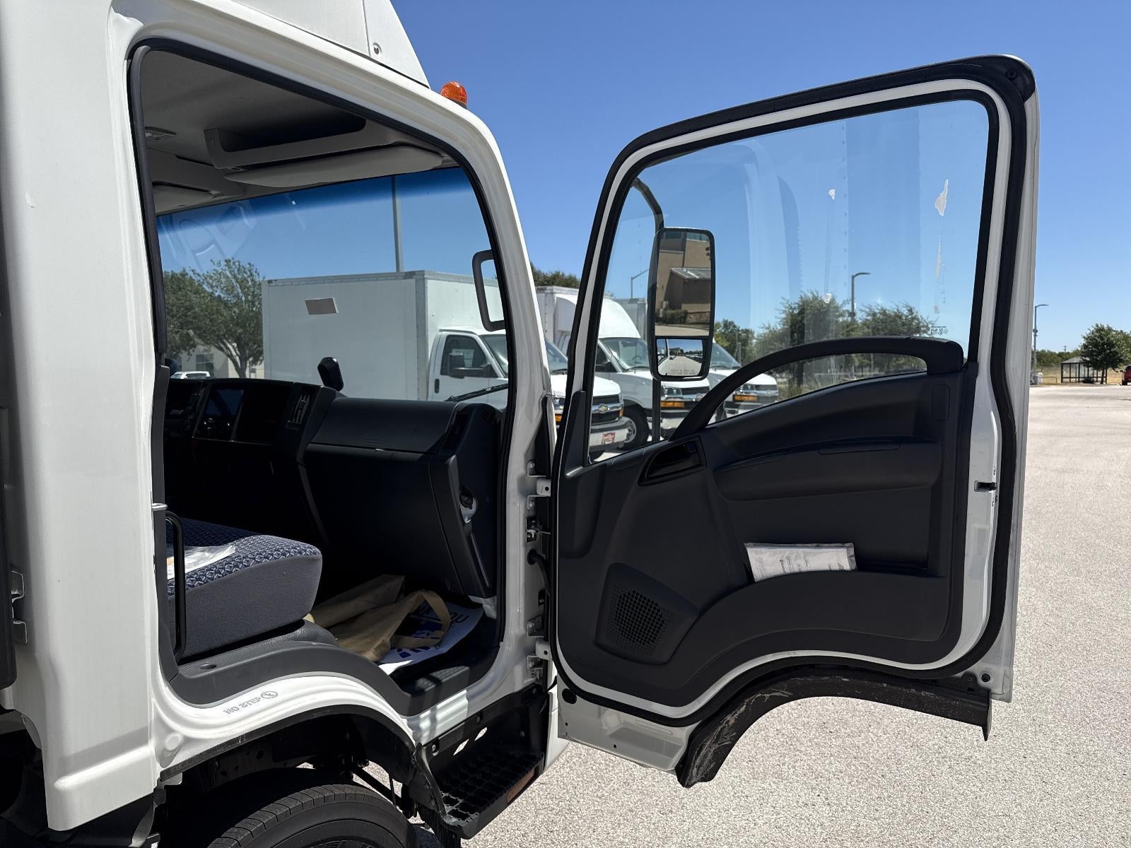 2025 Chevrolet Low Cab Forward 5500 XG 1WT