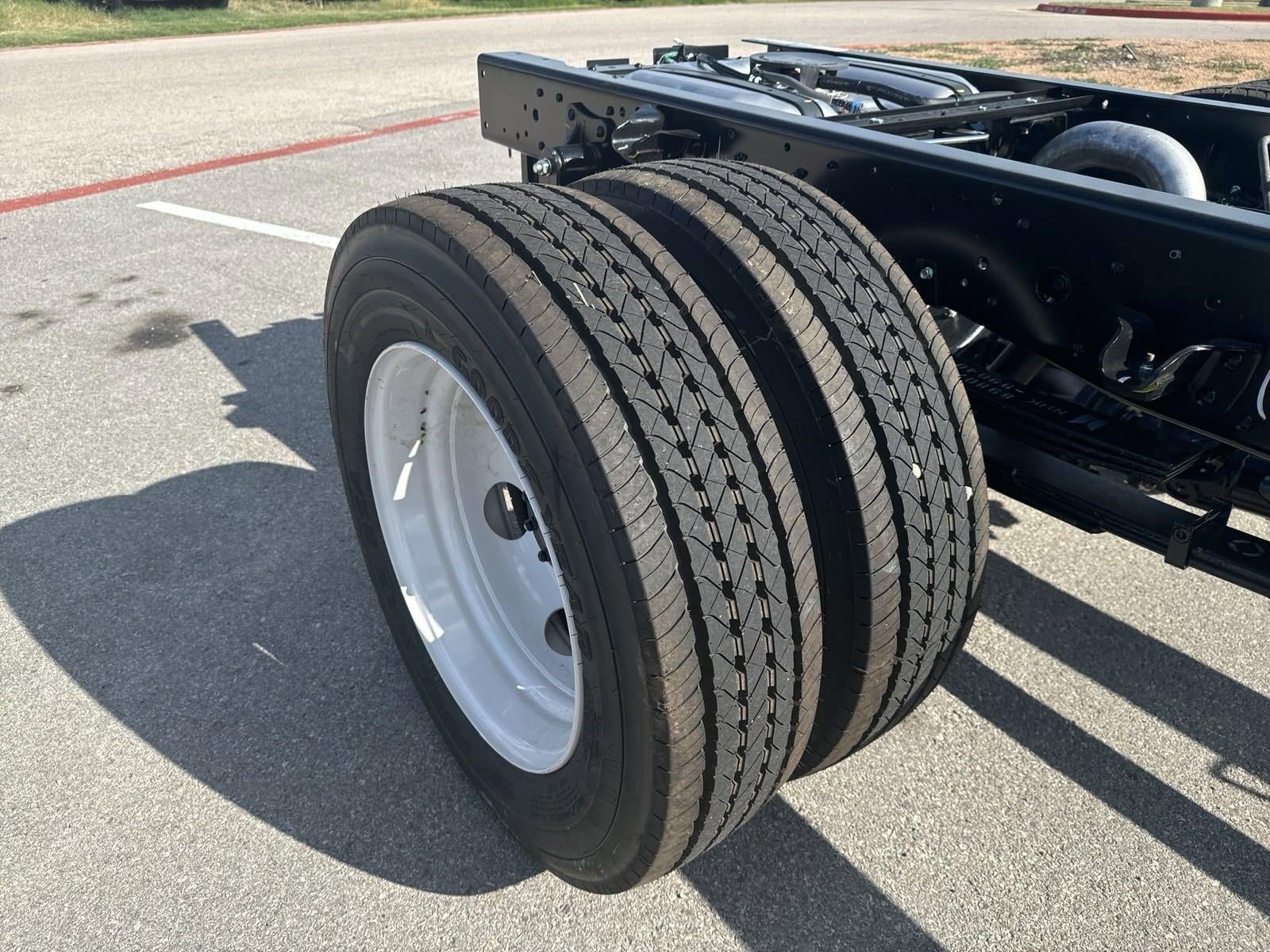 2025 Chevrolet Low Cab Forward 5500 XG NA