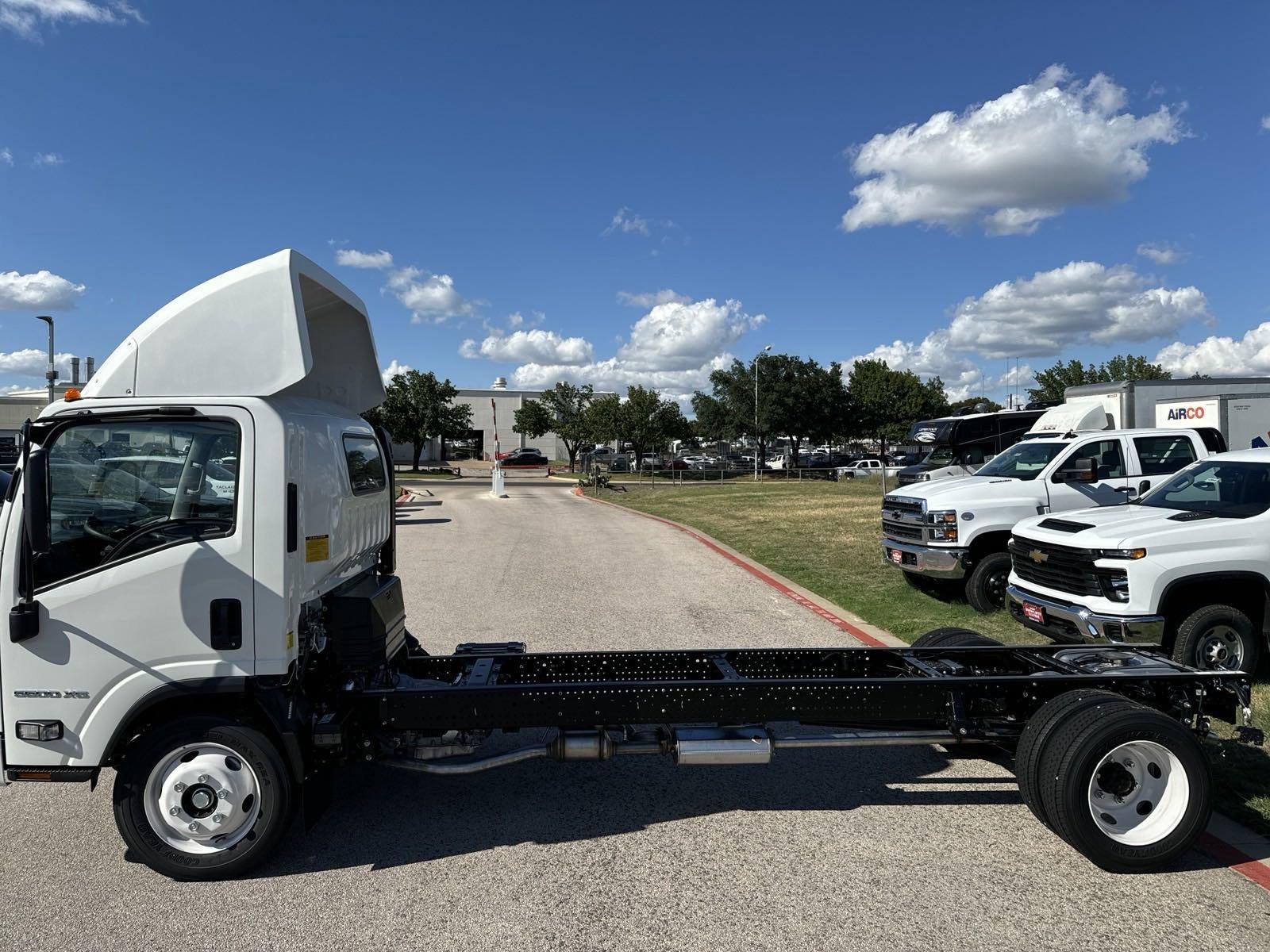 2025 Chevrolet Low Cab Forward 5500 XG NA
