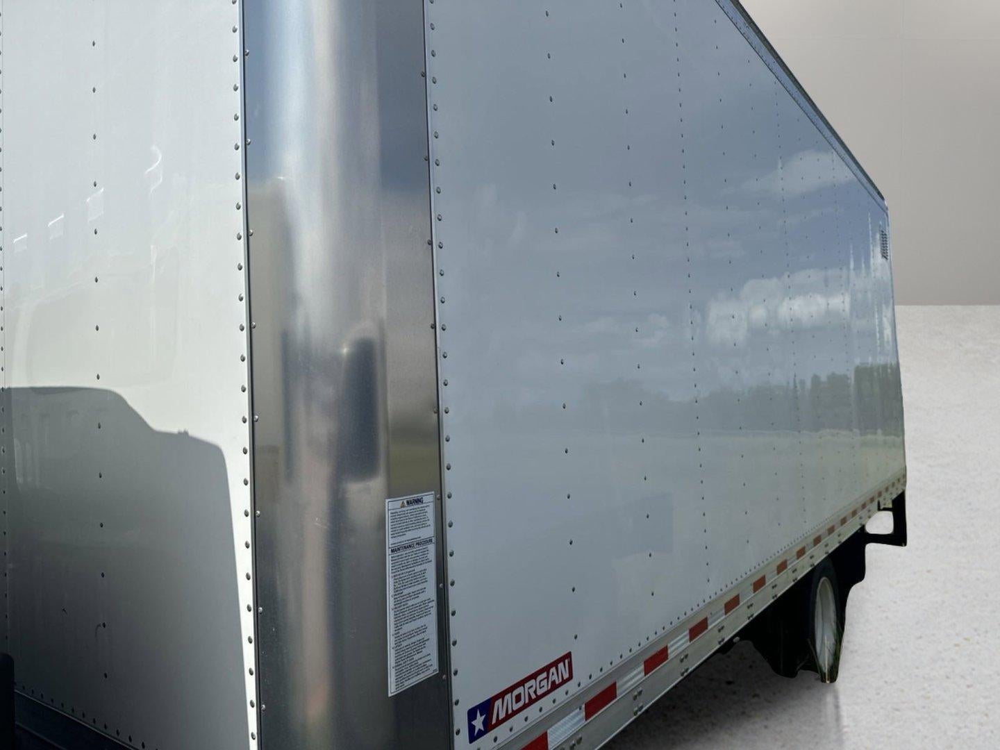 2025 Chevrolet Low Cab Forward 5500 XG NA