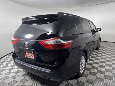 2015 Toyota Sienna XLE 8 Passenger