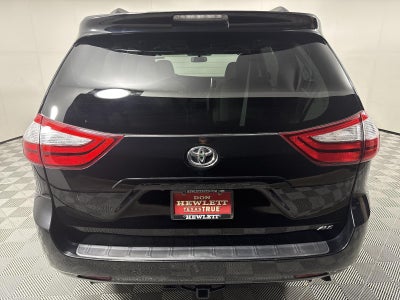 2015 Toyota Sienna XLE 8 Passenger