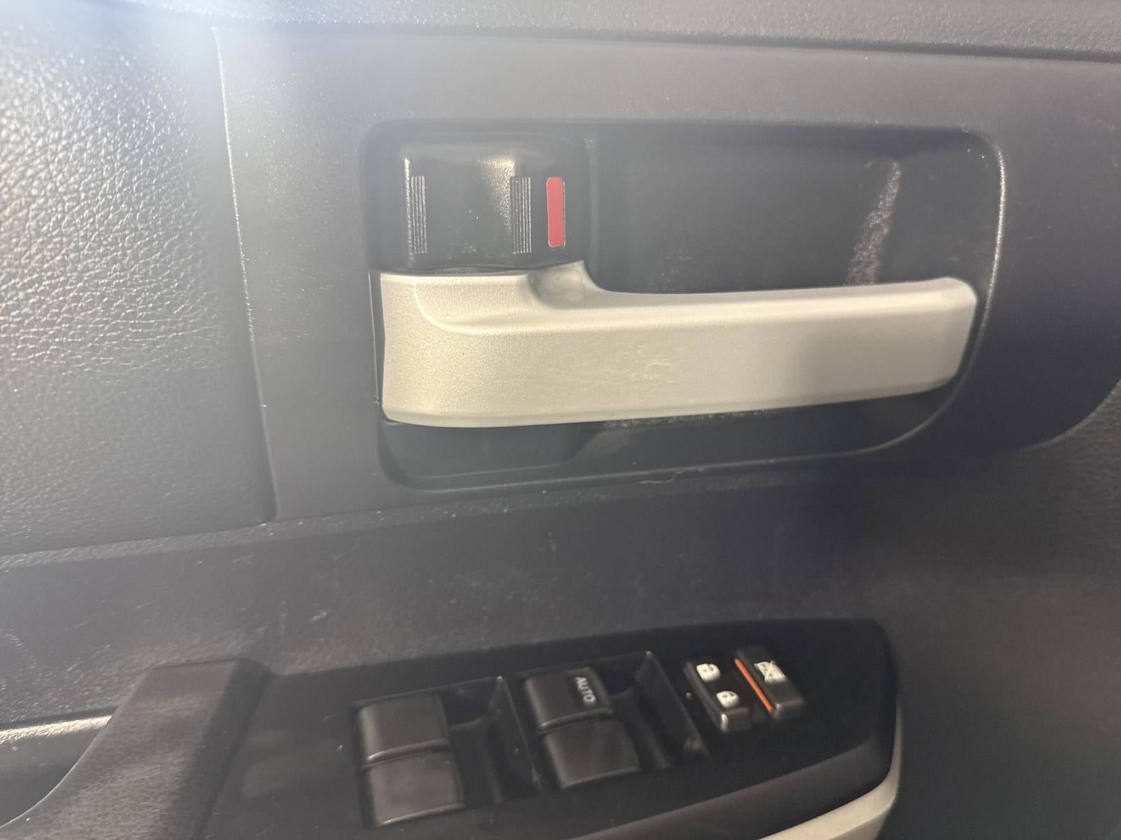 2015 Toyota Tundra SR5 5.7L V8