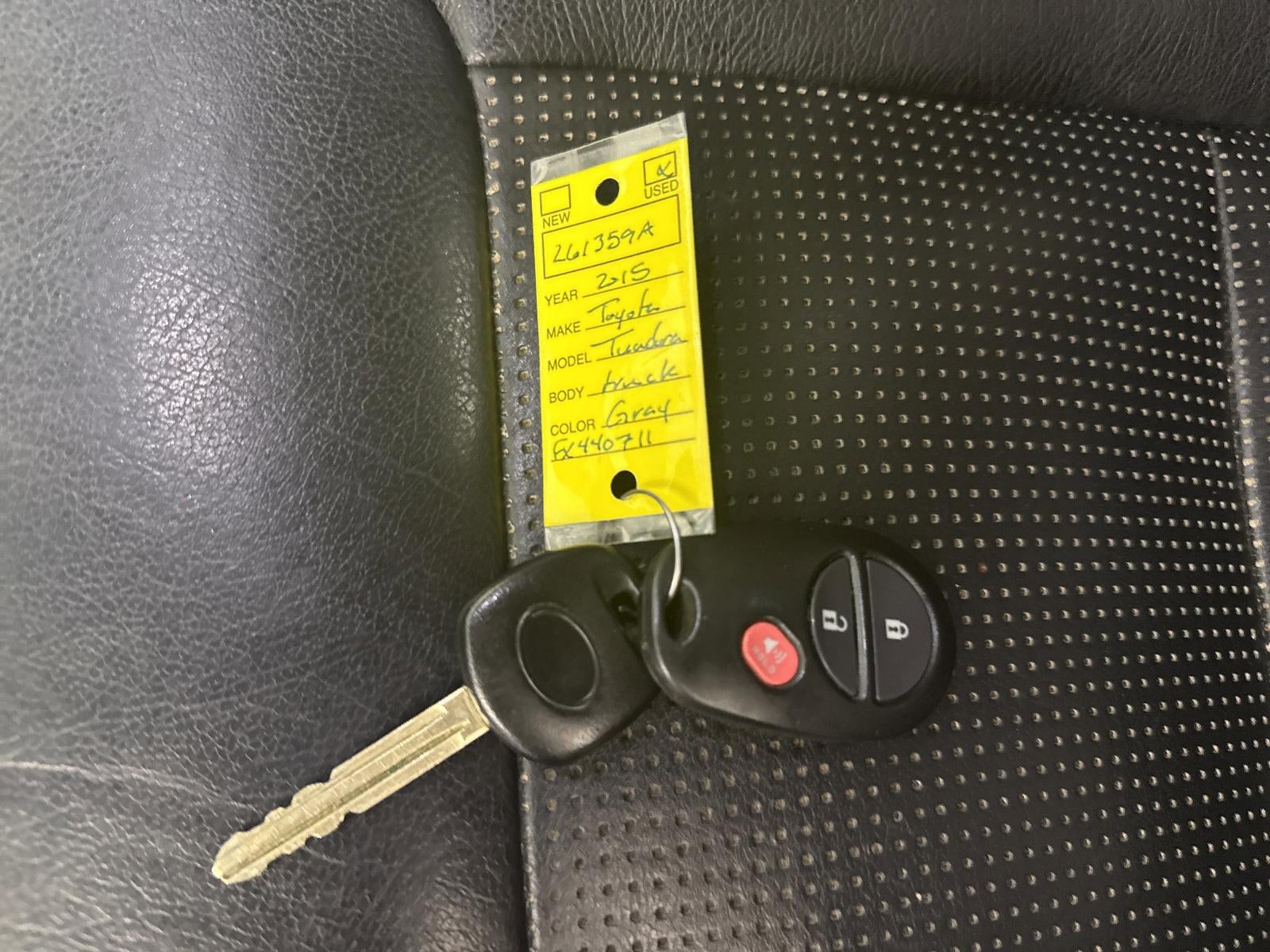 2015 Toyota Tundra SR5 5.7L V8