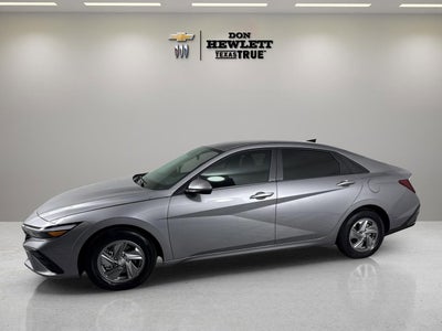 2025 Hyundai Elantra SE