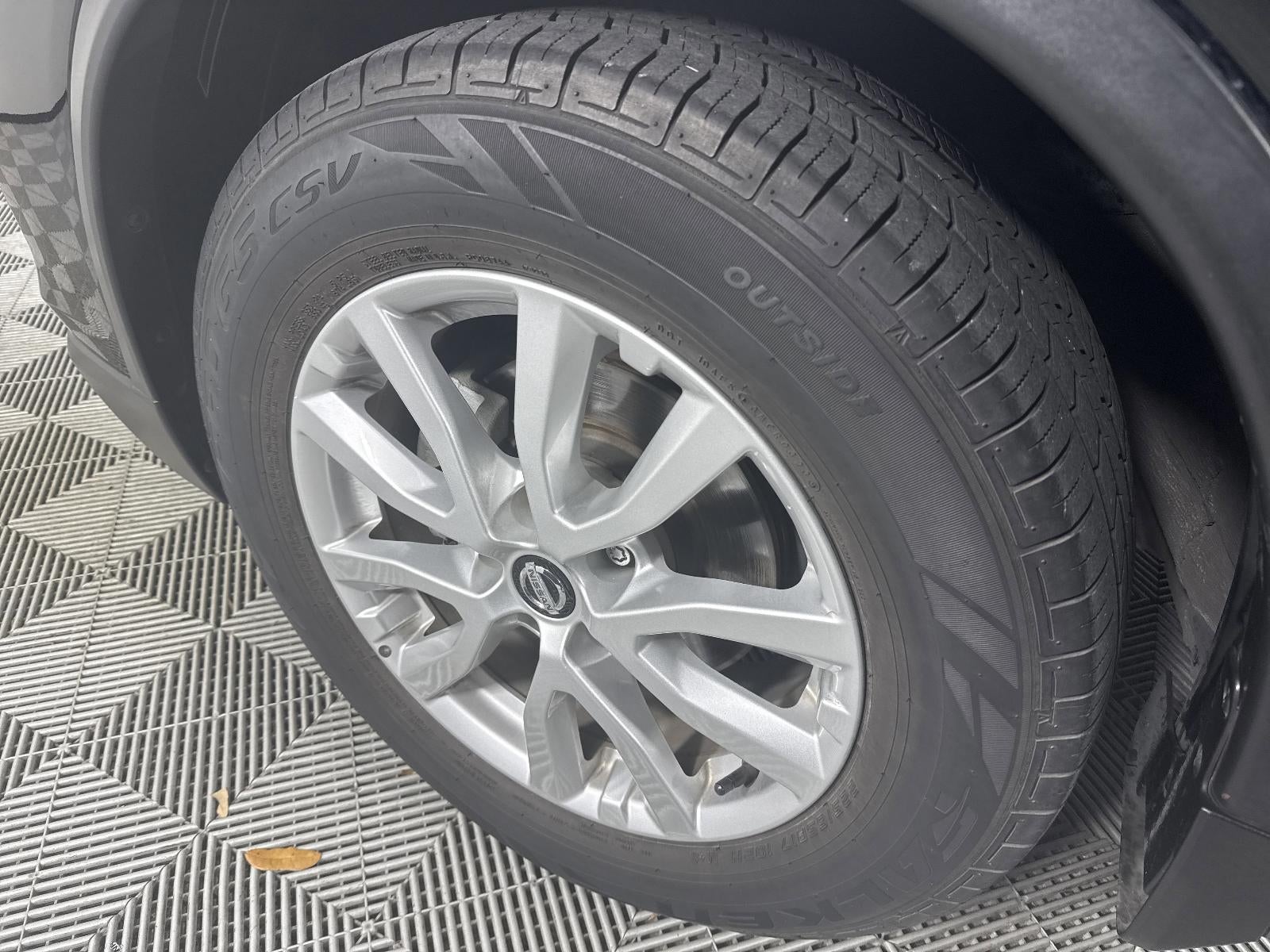 2017 Nissan Rogue SV