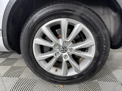 2013 Volkswagen Touareg Sport