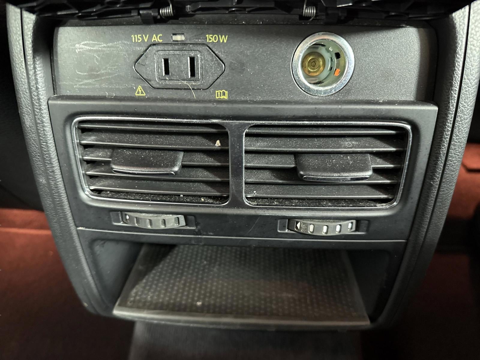 2013 Volkswagen Touareg Sport