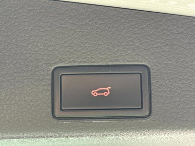 2013 Volkswagen Touareg Sport