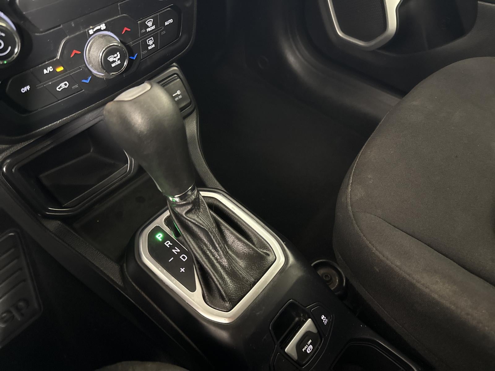 2019 Jeep Renegade Latitude FWD